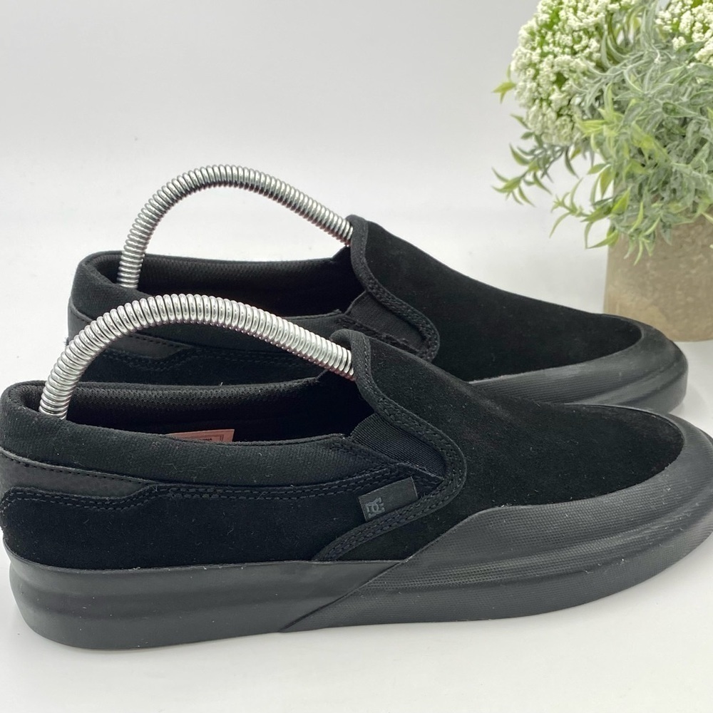 DC Shoes Men's Infinite Slip-On Skate
Shoes Black/Black/Black Sz‎ 8 flat low top